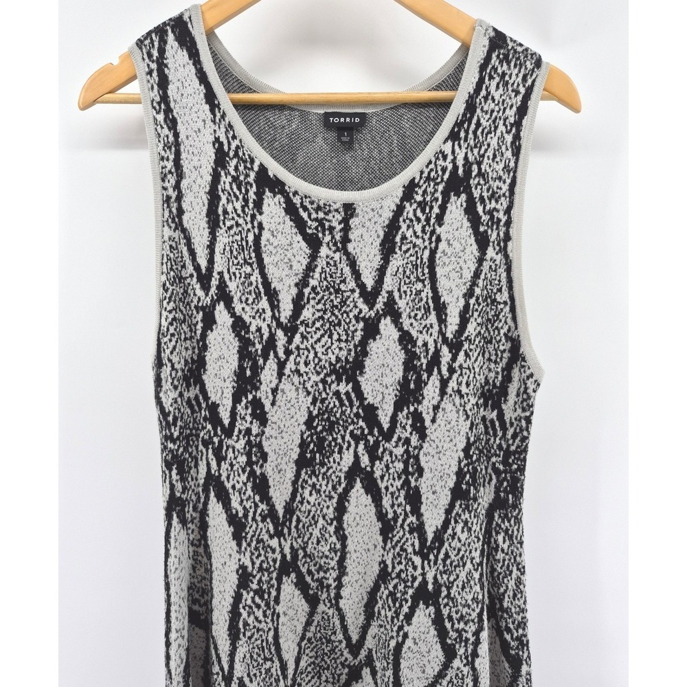 Torrid Sweater Dress Women's 1X Gray Black Snakeskin Jacquard Sleeveless - Picture 3 of 11